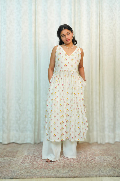 Ivory Wildflower Sprig Tunic