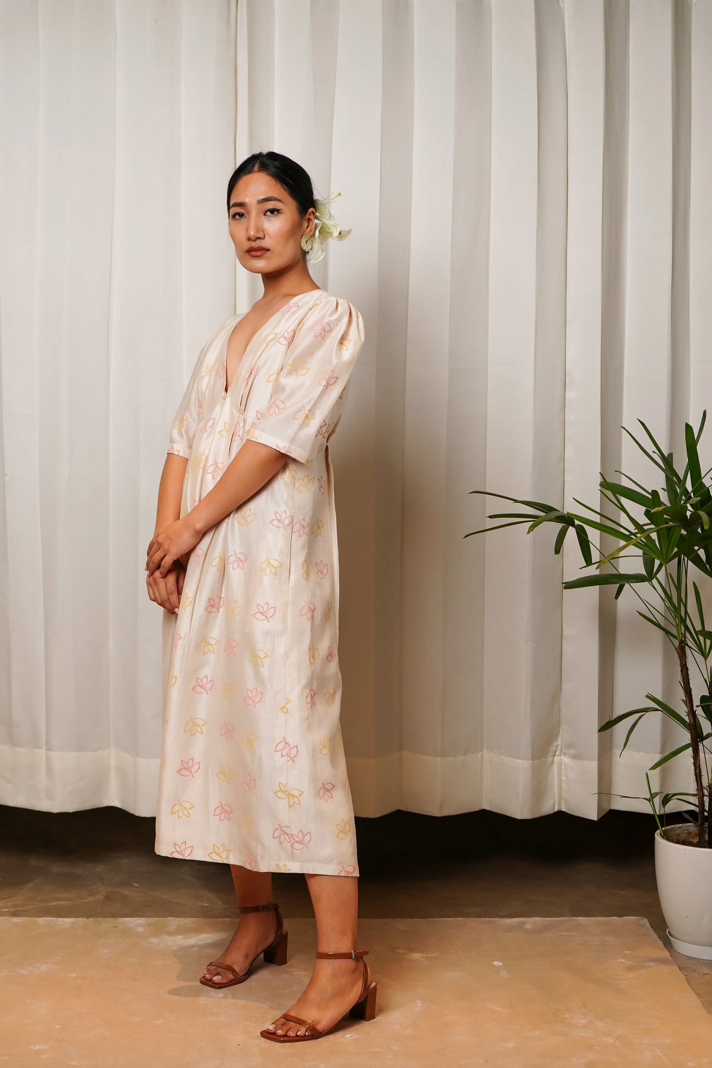 Double leaf dress